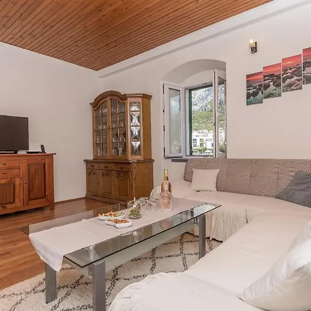 Apartment Alen Makarska