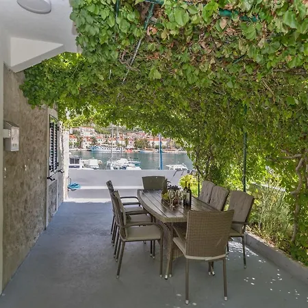 Alen Apartment *