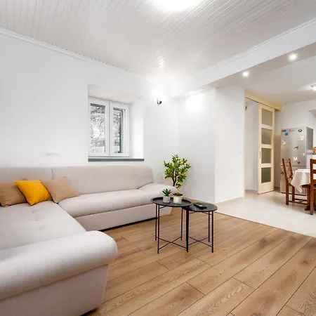 Apartment Alen